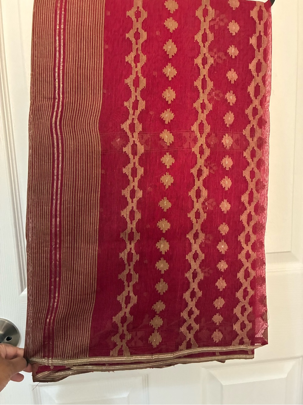 Red Patterned Saree - Picture 4 of 5